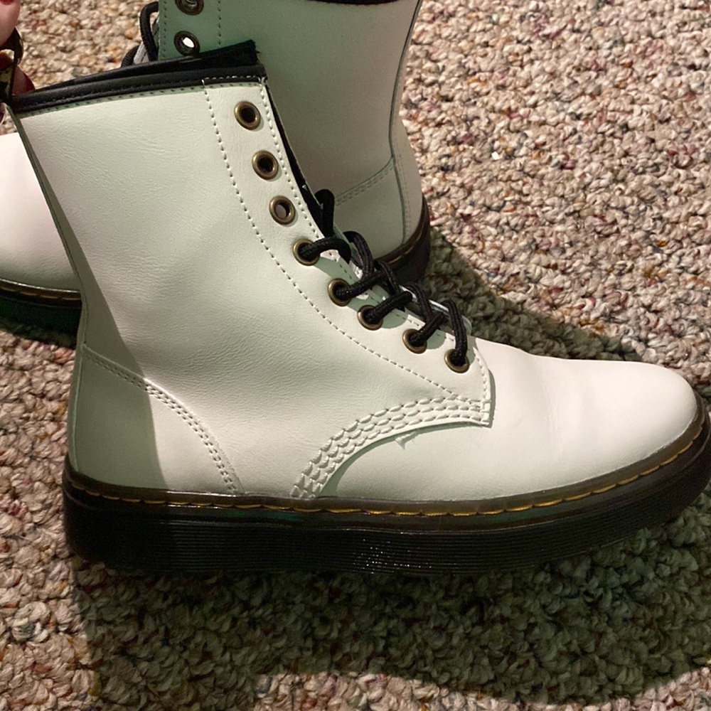 white doc marten’s - Picture 4 of 5